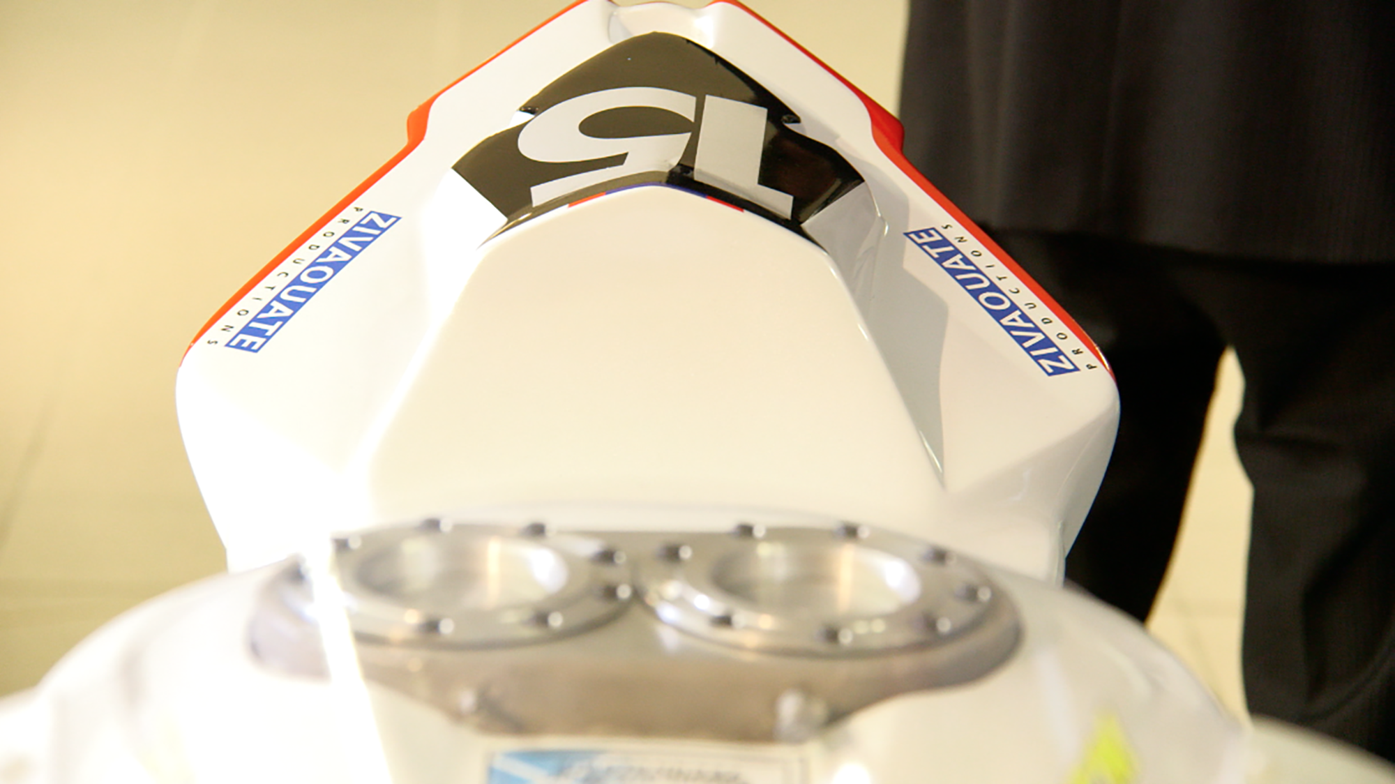  Moto du EWC avec Zivaouate en sponsor 